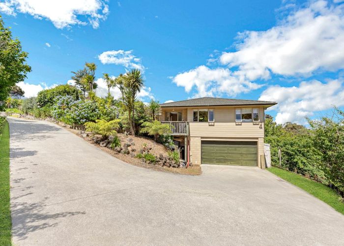  at 86 Albany Highway, Greenhithe, Auckland