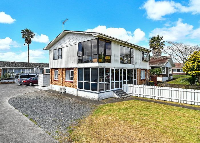 For sale 1/52 Great South Road, Papatoetoe, Auckland homes.co.nz