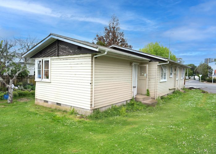  at 24 Rata Street, New Lynn, Waitakere City, Auckland