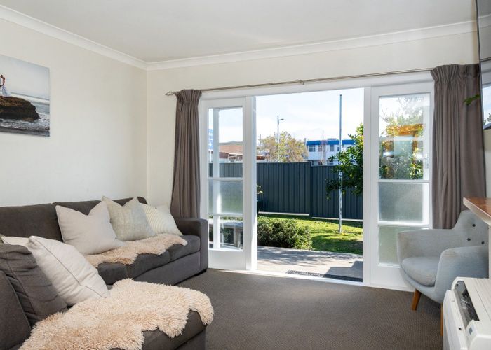  at 6 Lee Road, Taradale, Napier