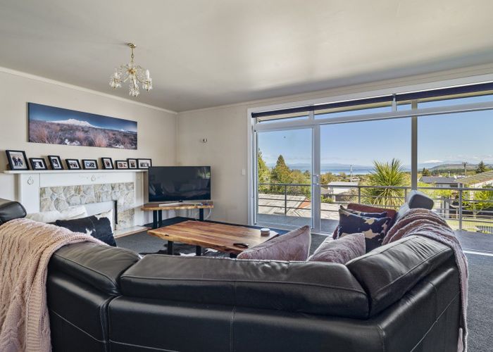  at 87 Acacia Bay Road, Nukuhau, Taupo