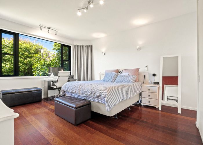  at 28 Cliffs Road, Saint Clair, Dunedin