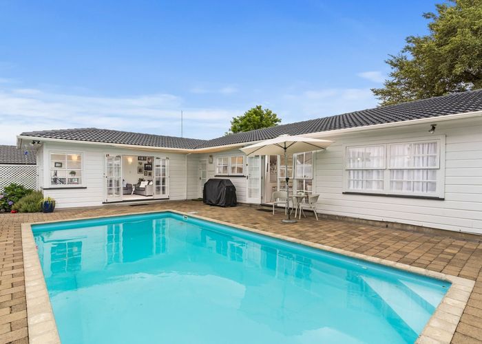  at 85 Glenmore Road, Sunnyhills, Auckland