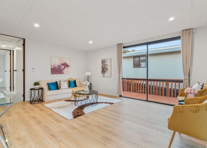  at 1/9 Kimdale Place, Totara Heights, Auckland