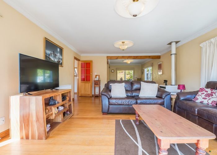  at 124 Plateau Road, Te Marua, Upper Hutt
