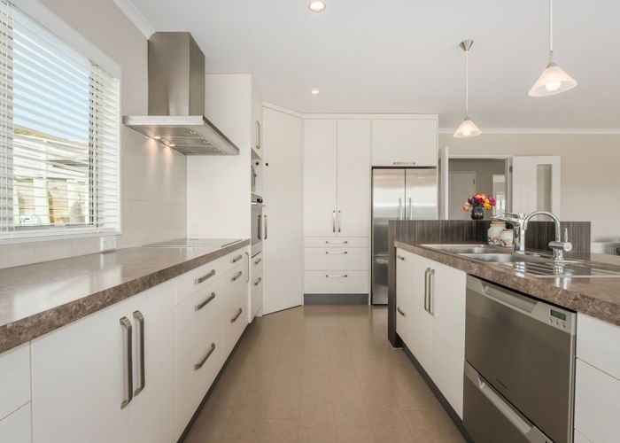  at 8 Bluejacket Place, Whitby, Porirua, Wellington