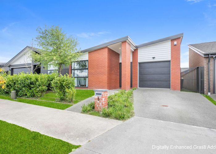  at 5 Roslyn Farm Street, Ramarama, Drury