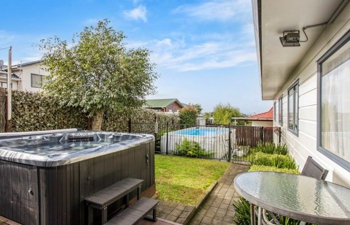  at 21 Killygordon Place, Massey, Auckland
