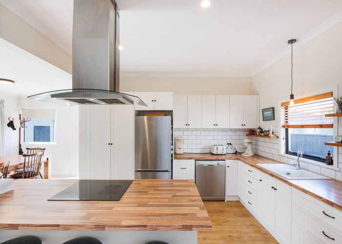  at 8 Karaka Street, Hokowhitu, Palmerston North, Manawatu / Whanganui