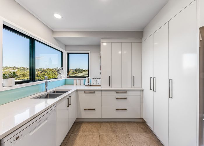  at 6b Antrim Grove, Glenfield, North Shore City, Auckland