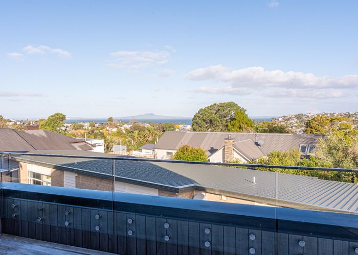  at 10/8 Orne Street, Torbay, Auckland