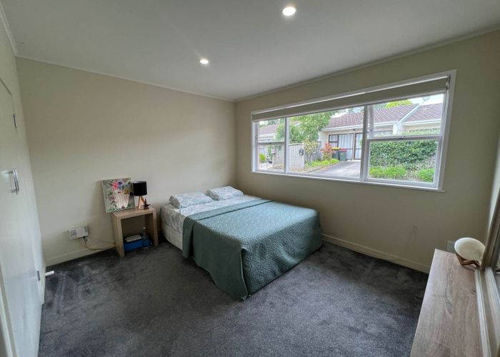  at 2/85 Edmonton Road, Henderson, Waitakere City, Auckland