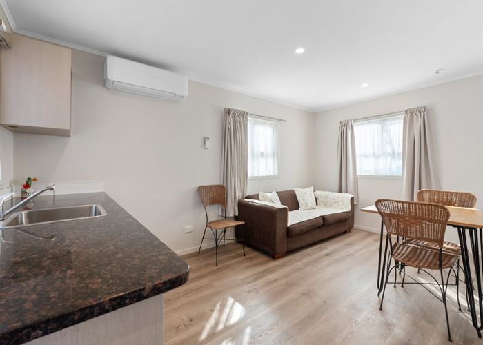  at 186 Barrack Road, Mount Wellington, Auckland City, Auckland