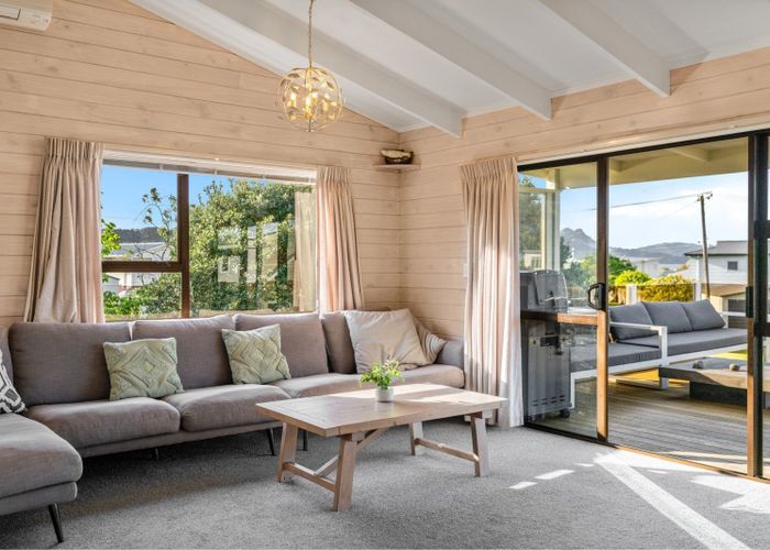  at 2 Banks Street, Cooks Beach, Whitianga