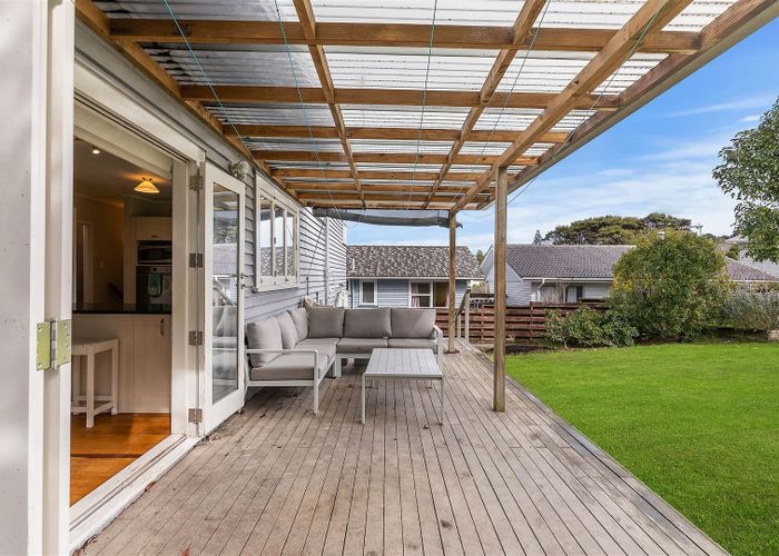  at 22 Juniper Road, Sunnynook, Auckland