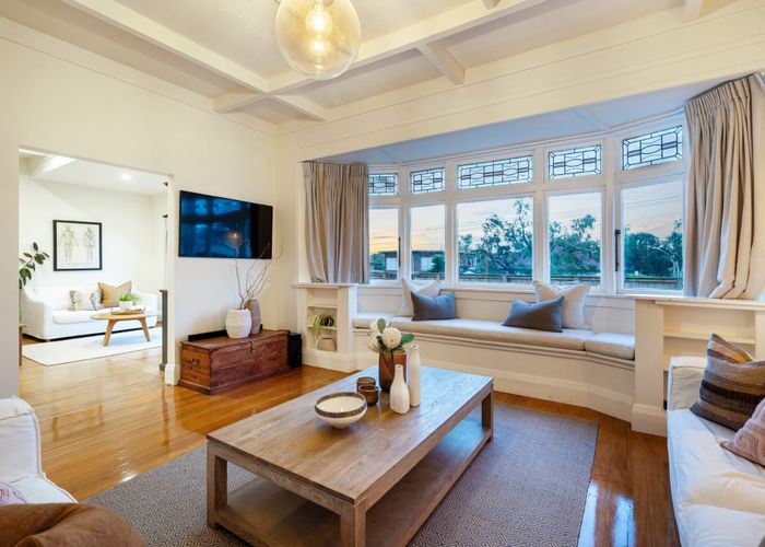  at 1/10 Corrella Road, Belmont, Auckland