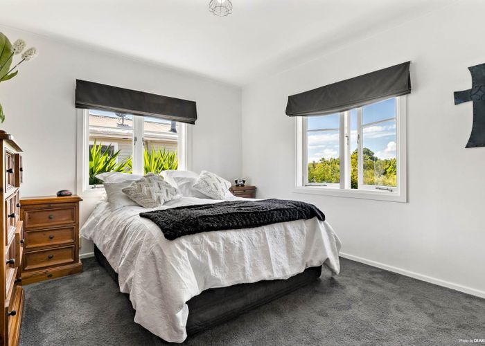  at 1/15 Locke Avenue, Hillsborough, Auckland