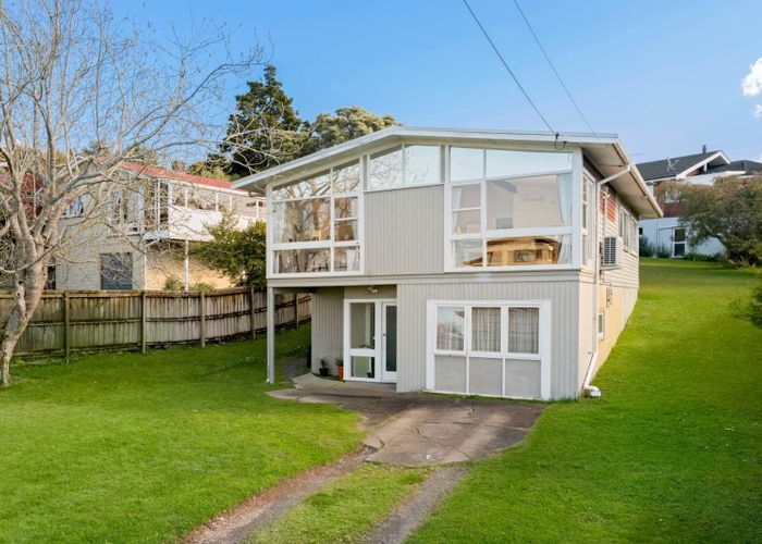  at 14 Mason Street, New Lynn, Auckland