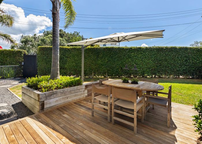  at 1 California Place, Glendowie, Auckland