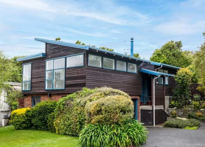 at 72 Churton Drive, Churton Park, Wellington