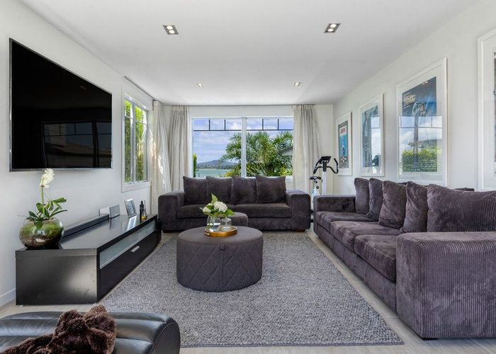  at 87 Princes Street, Northcote Point, Auckland