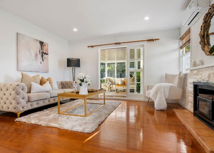  at 35 Compton Street, Hillcrest, North Shore City, Auckland