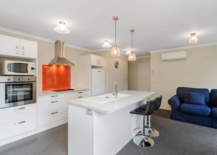  at 8 Moncks Bay Lane, Redcliffs, Christchurch City, Canterbury