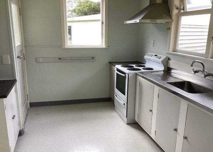  at 62 Hitchcock Crescent, Paremoremo, North Shore City, Auckland