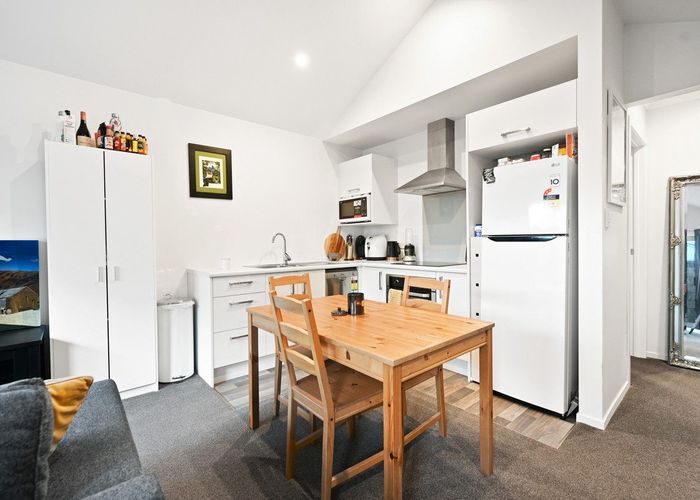  at 2/5 Teddy Street, Whitiora, Hamilton, Waikato