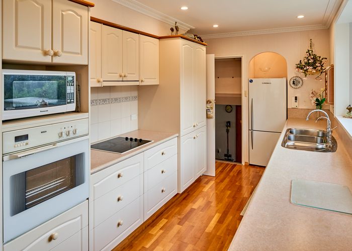  at 77 Larsen Crescent, Tawa, Wellington