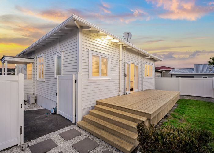  at 2/1601 Great North Road, Waterview, Auckland