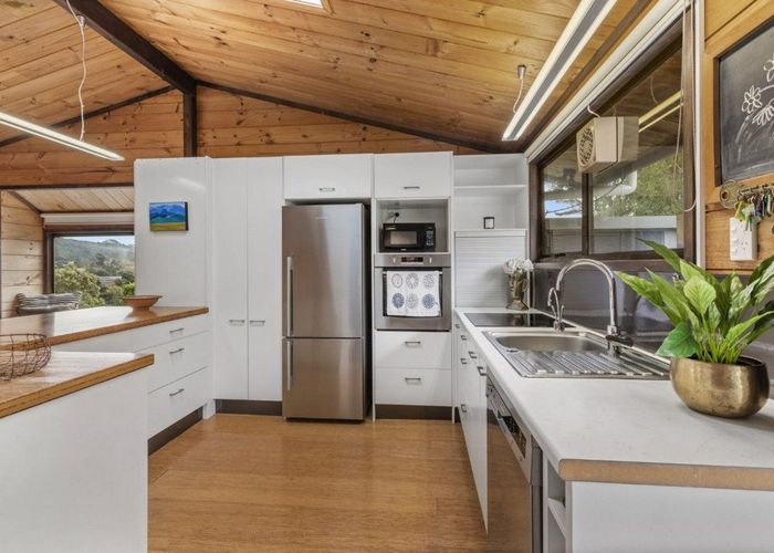  at 16 Apple Terrace, Ranui Heights, Porirua, Wellington