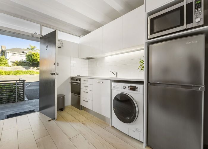  at 18/67 Princes Street, Northcote Point, North Shore City, Auckland