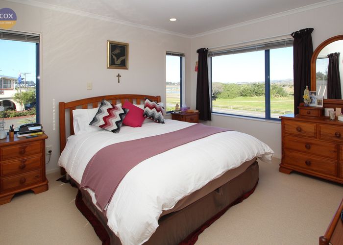  at 69 Meeanee Quay, Westshore, Napier