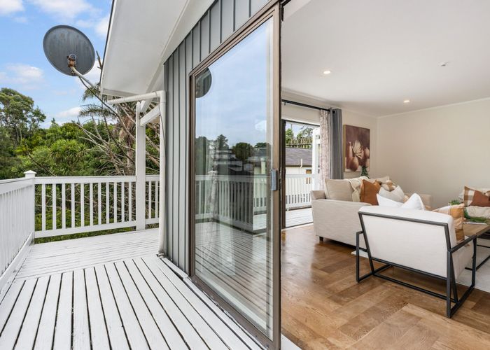  at 990 East Coast Road, Torbay, North Shore City, Auckland