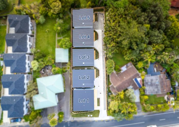  at 129 Arran Road, Browns Bay, North Shore City, Auckland