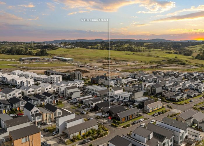  at 5 Herekino Street, Westgate, Waitakere City, Auckland