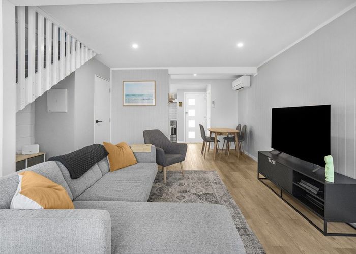  at 4/6 Richmond Street, Petone, Lower Hutt