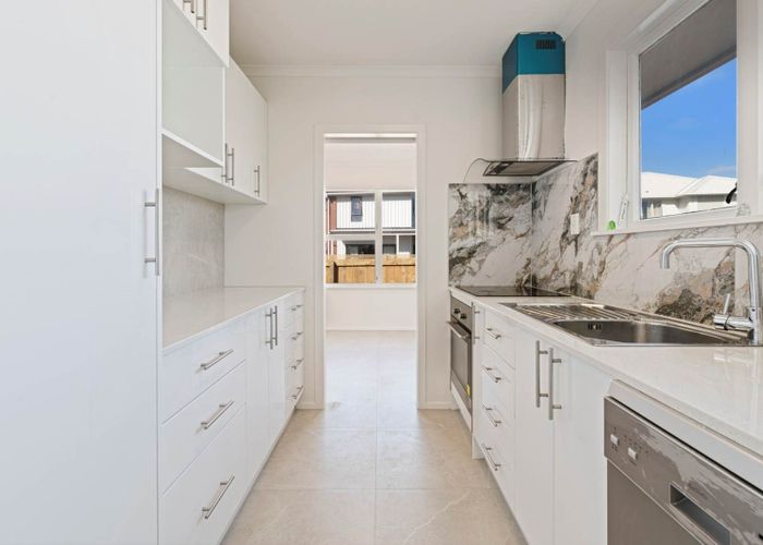  at 14 Tairere Crescent, Rosehill, Papakura, Auckland