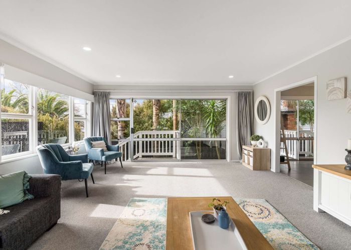  at 4 Lancaster Road, Beach Haven, North Shore City, Auckland