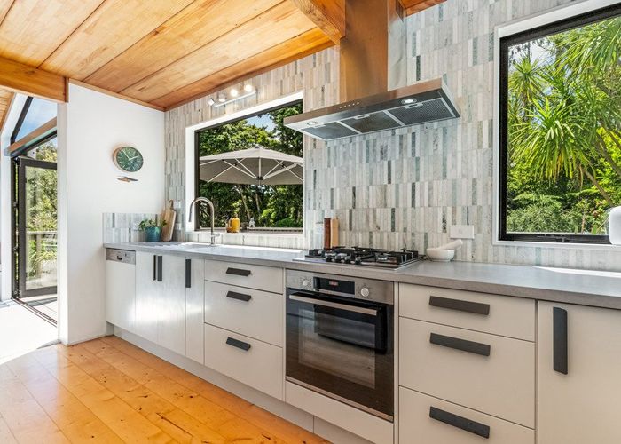  at 33 Park Hill Road, Birkenhead, Auckland