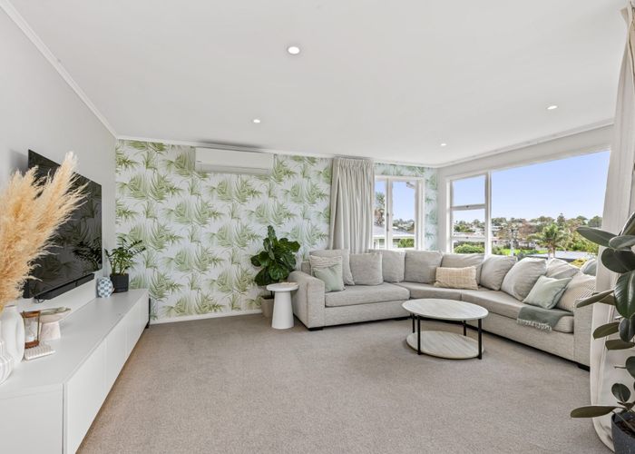  at 2/28 Bay Street, Red Beach, Rodney, Auckland