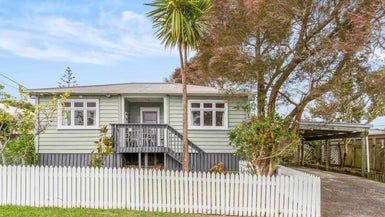  at 1/23 Parrs Cross Road, Henderson, Auckland