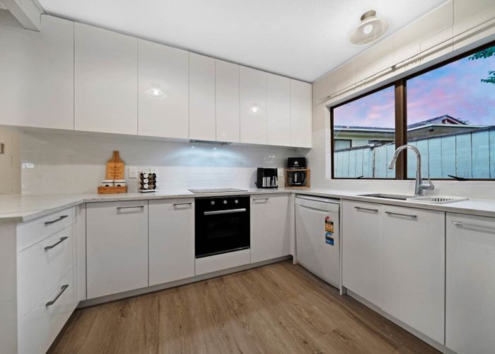  at 38 Ashdown Place, Pahurehure, Papakura, Auckland