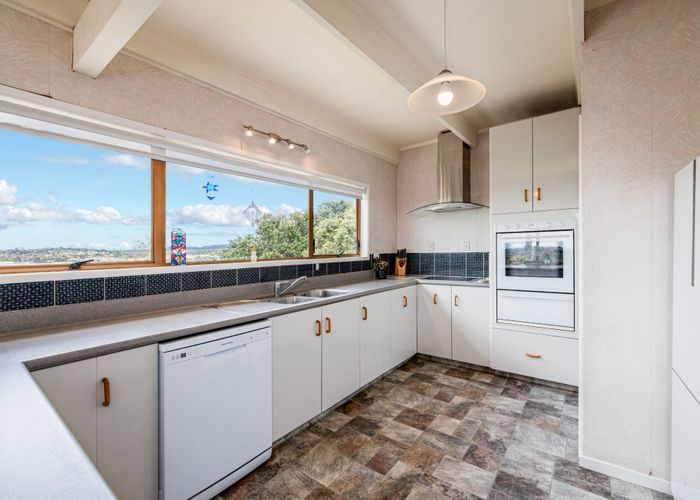  at 46 Spence Road, Henderson, Auckland