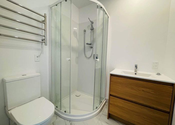  at 11 Aumarire Lane, Favona, Manukau City, Auckland