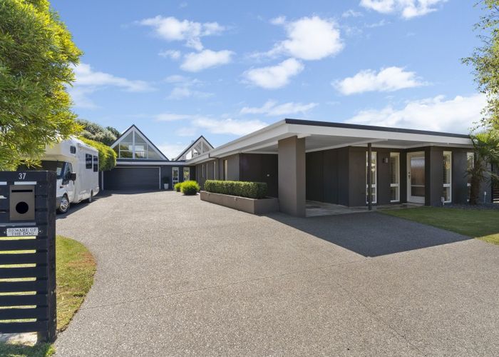  at 37 Callender Terrace, Paraparaumu Beach, Paraparaumu