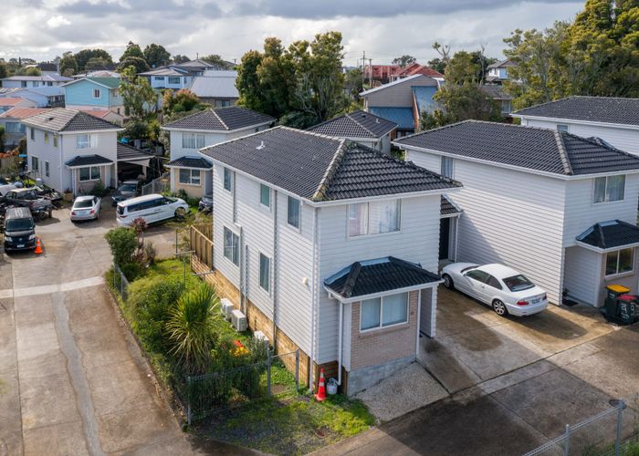  at 11 Manatu Lane, Kelston, Waitakere City, Auckland