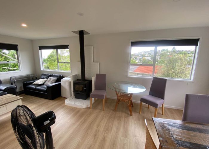  at 1/28 Mannering Place, Hillcrest, North Shore City, Auckland