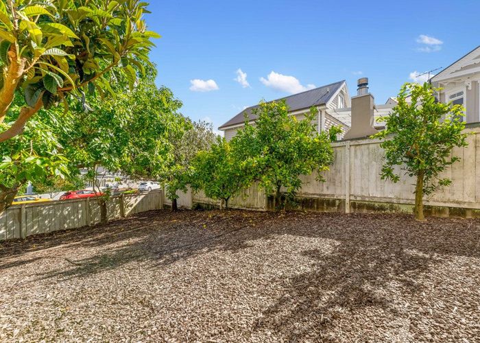  at 106 Clonbern Road, Remuera, Auckland City, Auckland